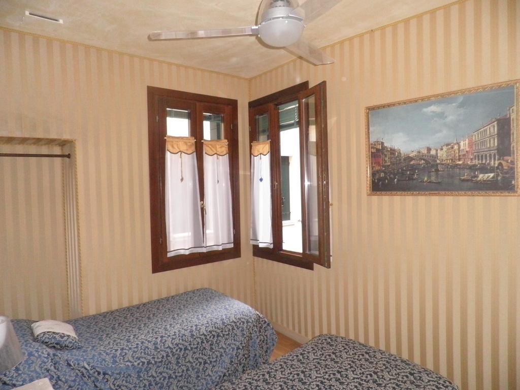 Ca' Delle Maschere Veneţia Exterior foto